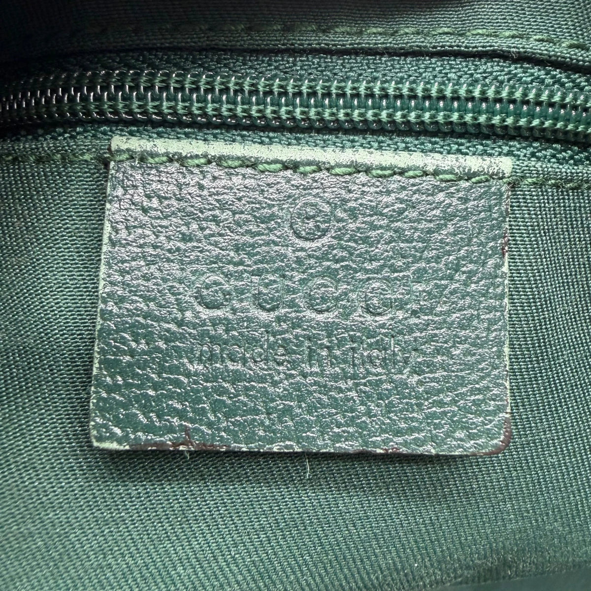 Gucci Shopper Abbey monogram beige – Prägung im Detail