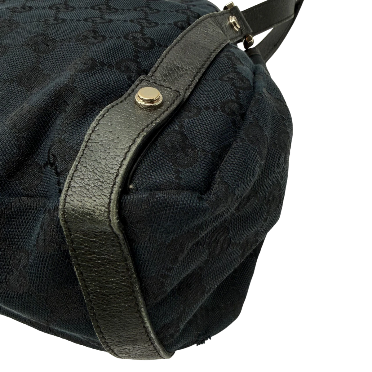 Gucci Shopper Abbey monogram dunkelblau – Ecken im Detail