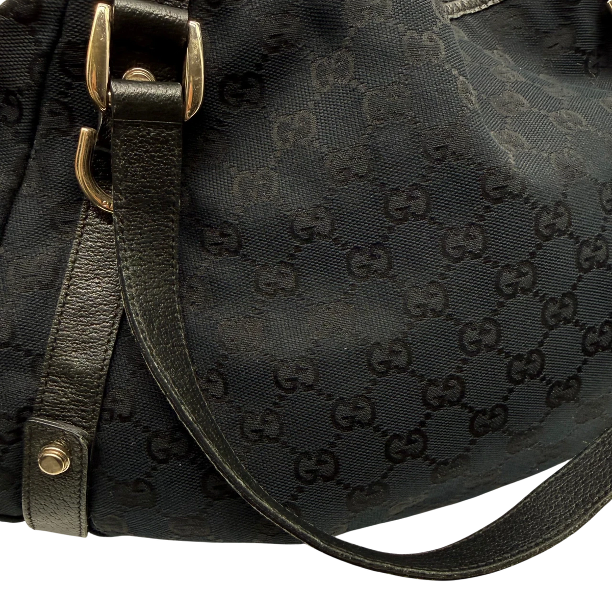 Gucci Shopper Abbey monogram dunkelblau – Beschläge im Detail