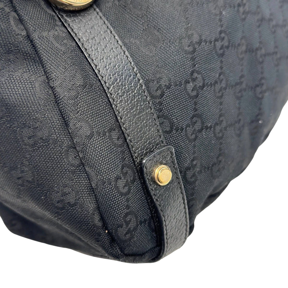 Gucci Shopper Abbey monogram schwarz – Henkel im Detail