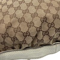 Gucci Shopper Peggy large monogram beige – Ecken im Detail