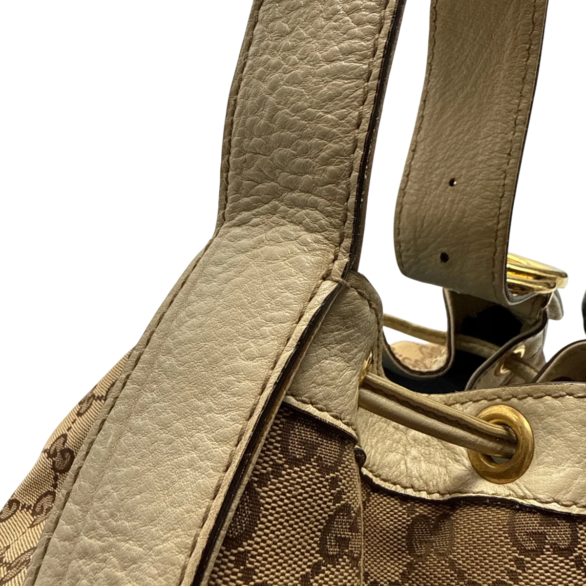 Gucci Shopper Peggy large monogram beige – Schulterriemen im Detail