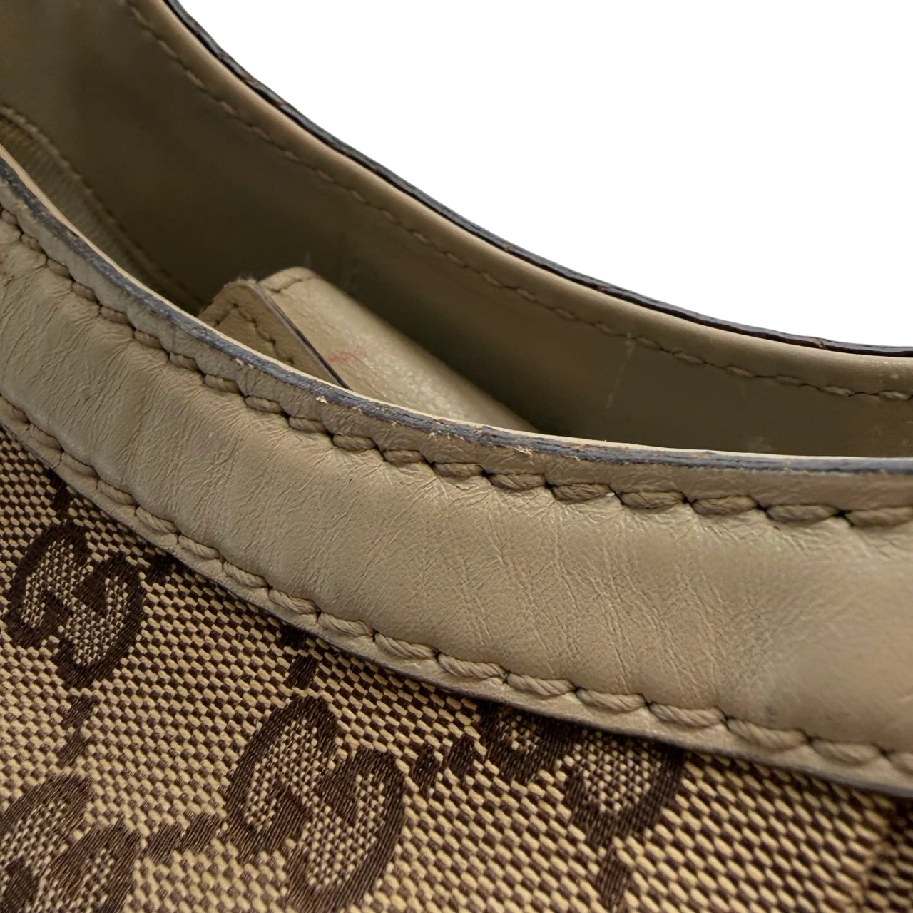 Gucci Shopper Sukey monogram beige
