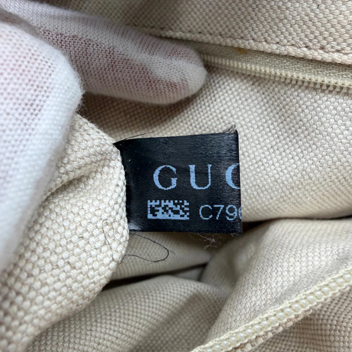 Gucci Shopper Sukey monogram beige – Seriennummer im Detail