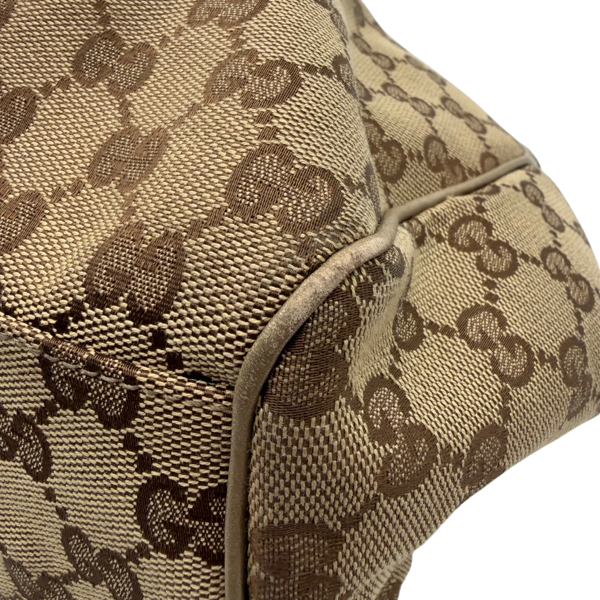 Gucci Shopper Sukey monogram beige – Ecken im Detail