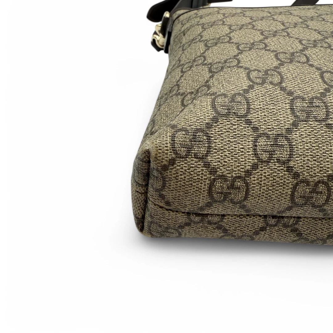 Gucci shoulder bag Supreme beige