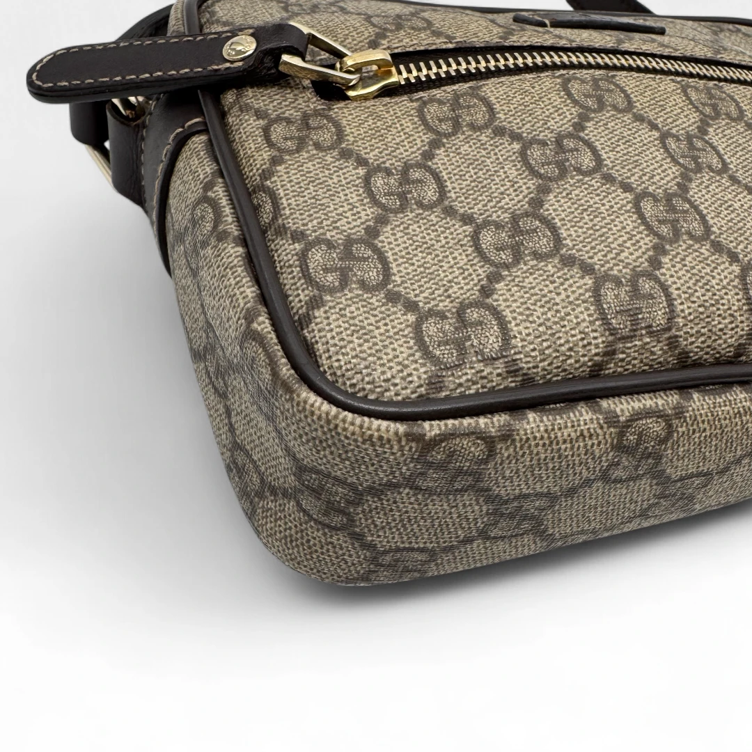 Gucci Umhängetasche rechteckig monogram beige