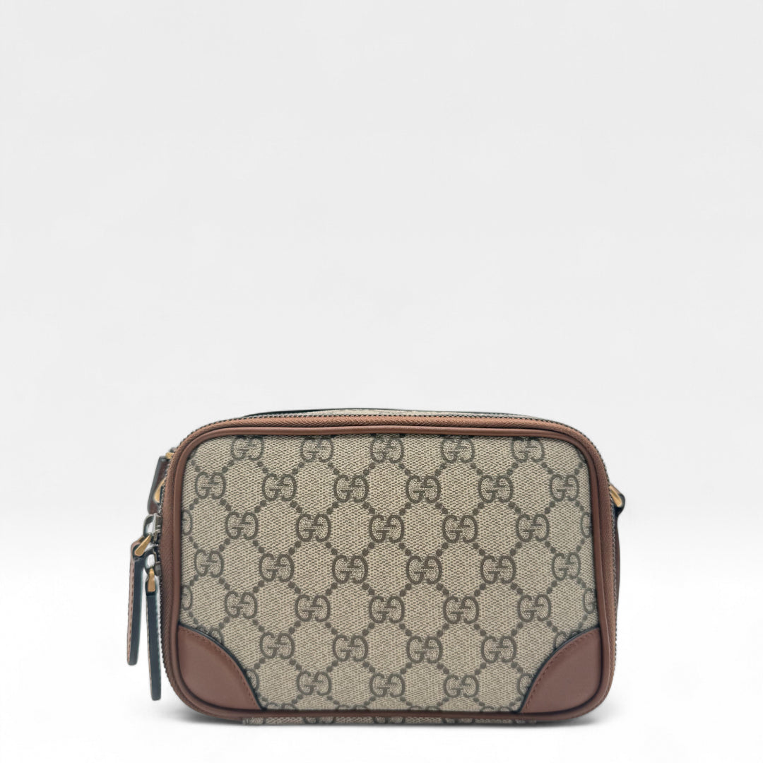 Gucci Umhängetasche Emblem Super mini