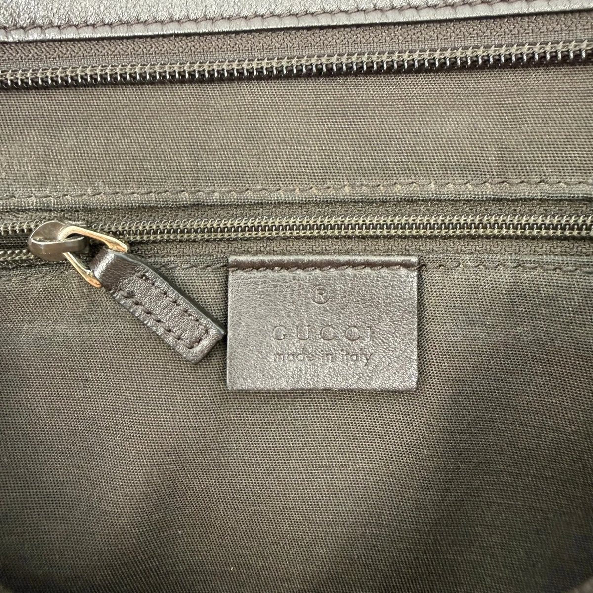 Gucci Umhängetasche GG Supreme monogram beige – Innenetikett im Detail