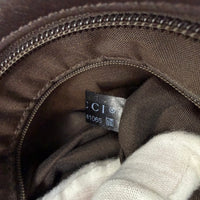 Gucci Umhängetasche GG Supreme monogram beige – Seriennummer im Detail