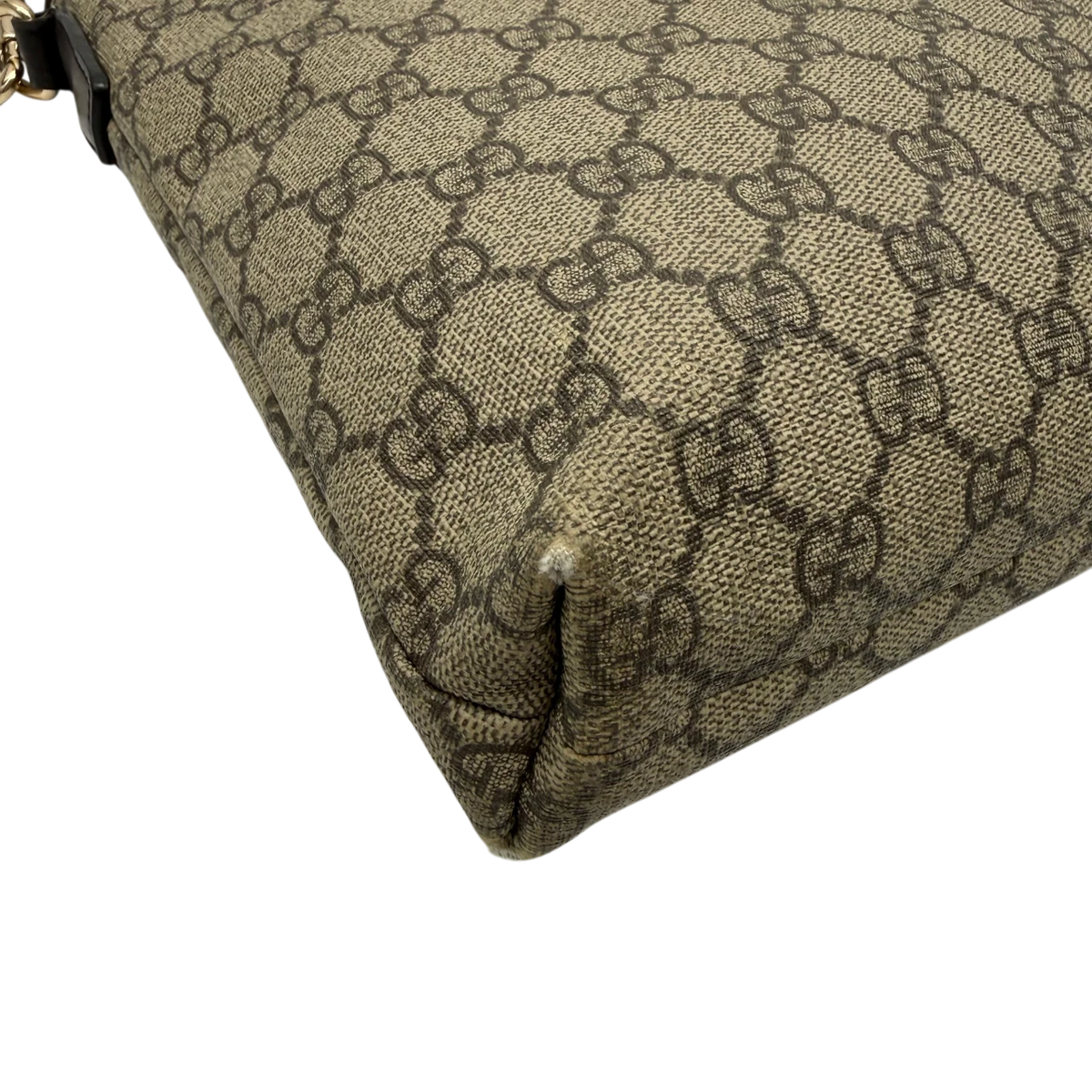 Gucci Umhängetasche GG Supreme monogram beige – Ecken im Detail