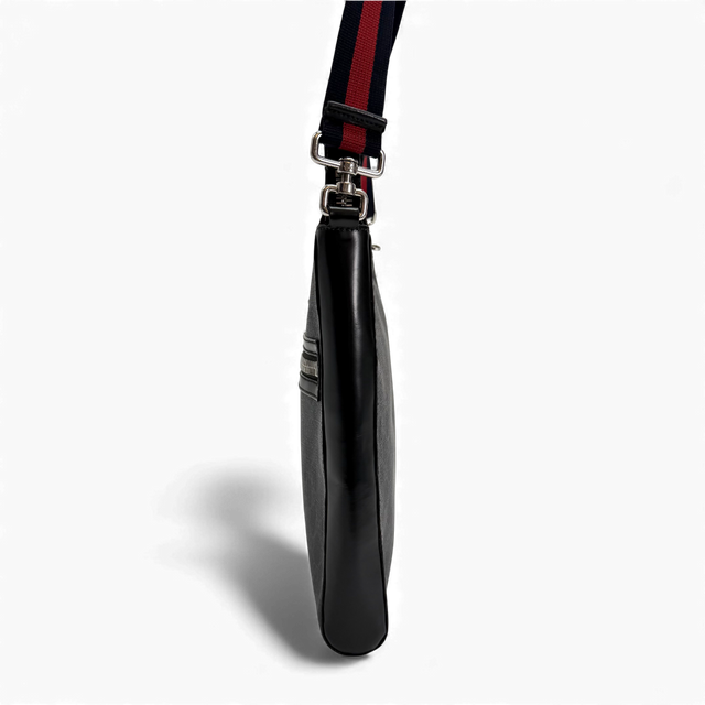 GG Supreme shoulder bag