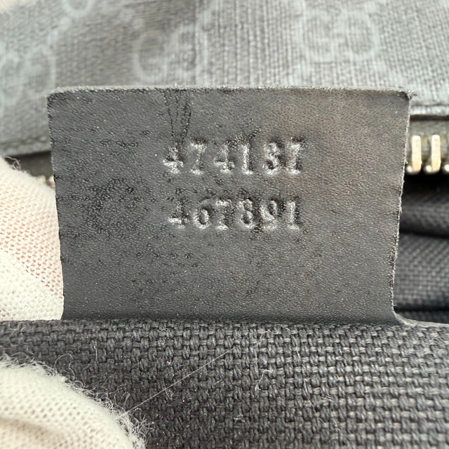 GG Supreme shoulder bag