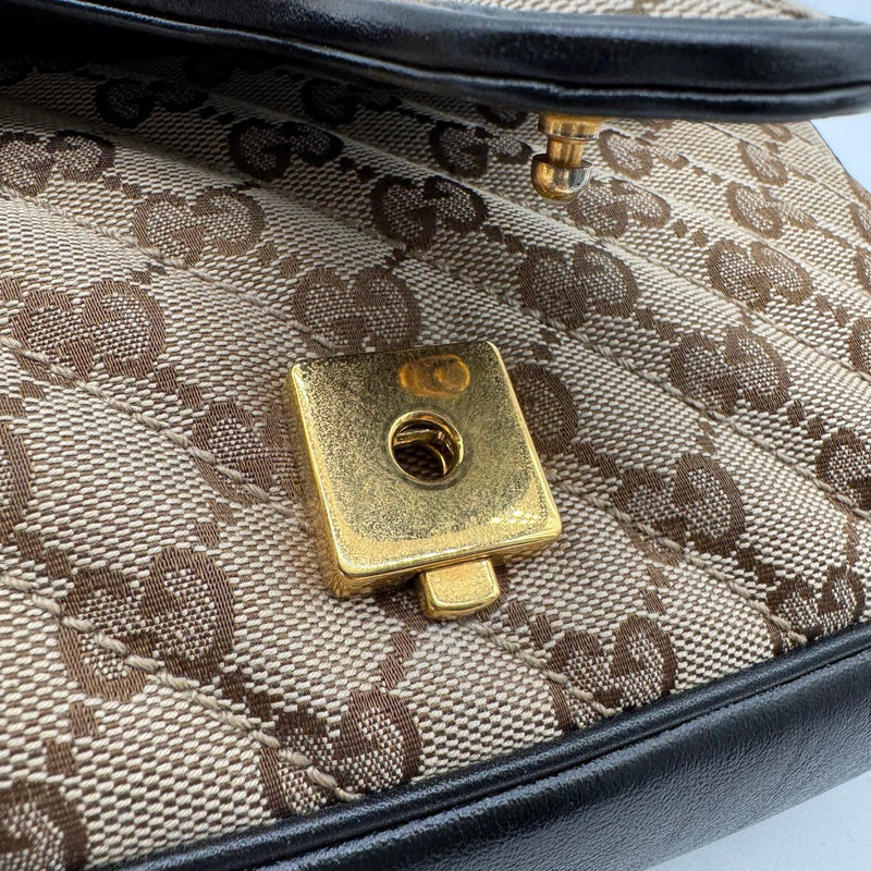Gucci Umhängetasche Marmont medium GG