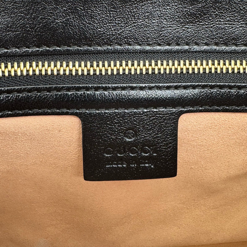 Gucci Umhängetasche Marmont medium GG