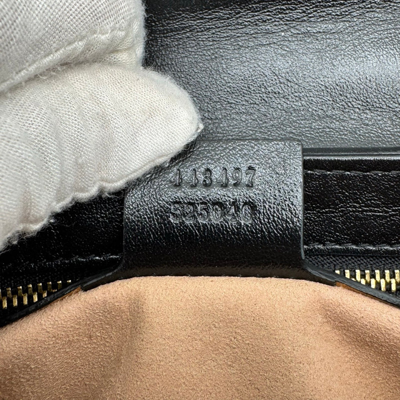Gucci Umhängetasche Marmont medium GG