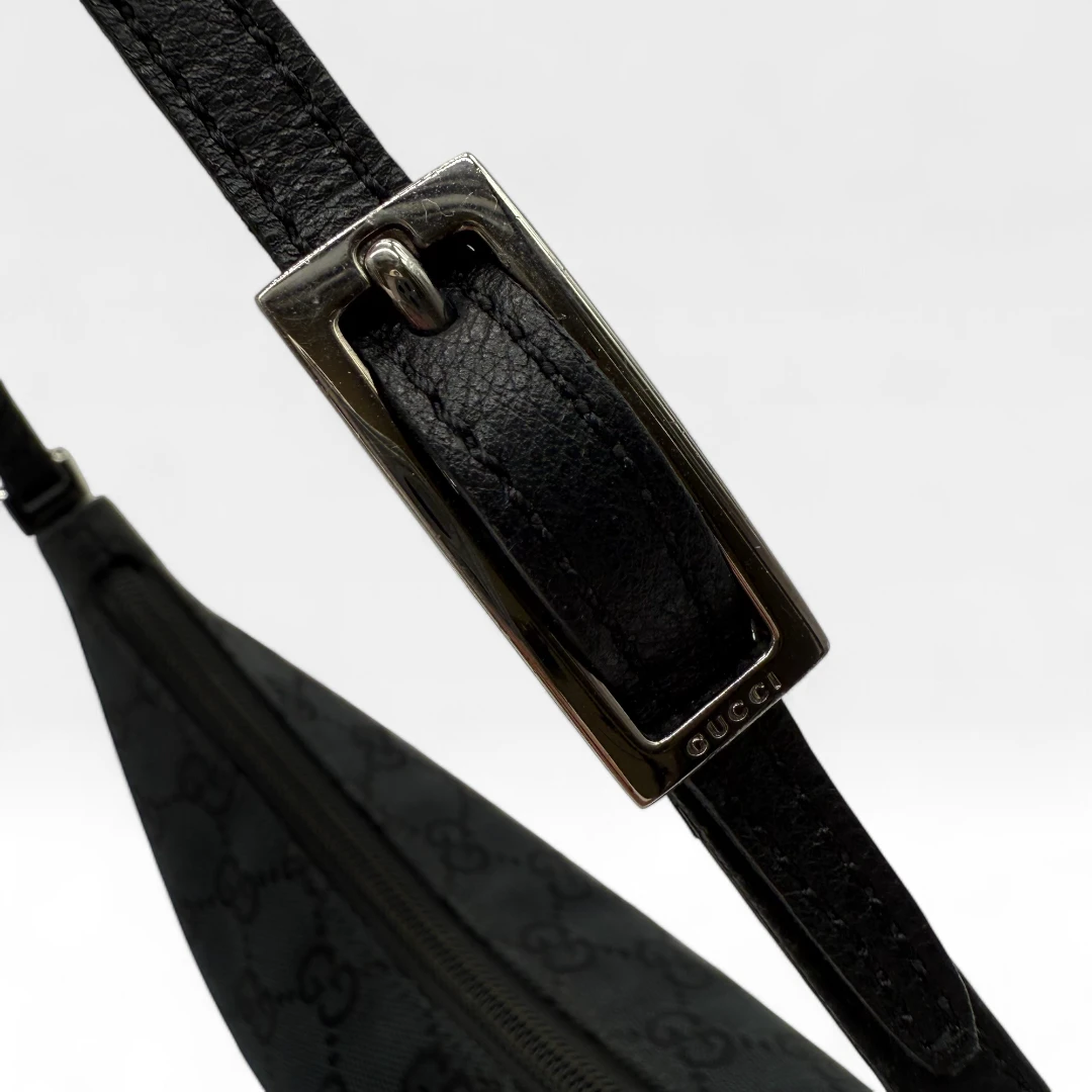 Gucci Handtasche Croissant Form dunkelblau