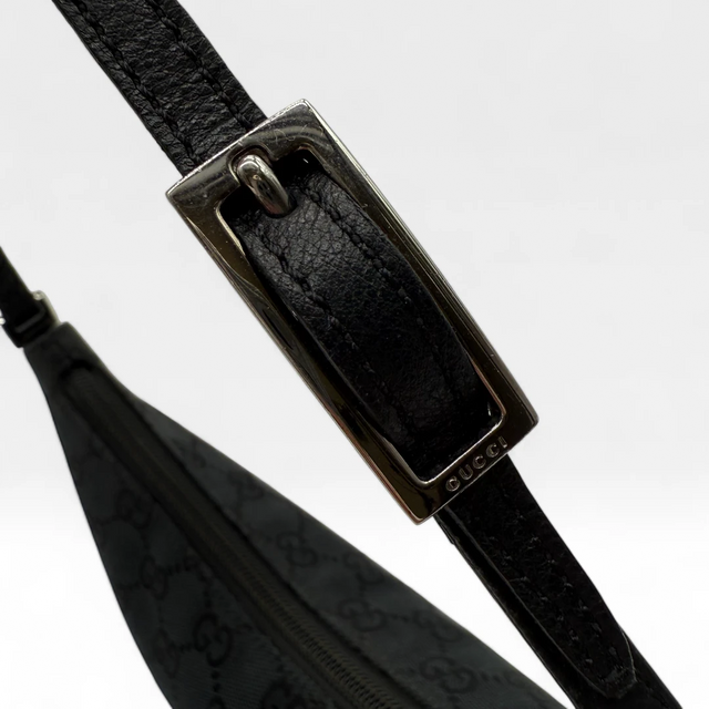 Gucci Handtasche Croissant Form dunkelblau