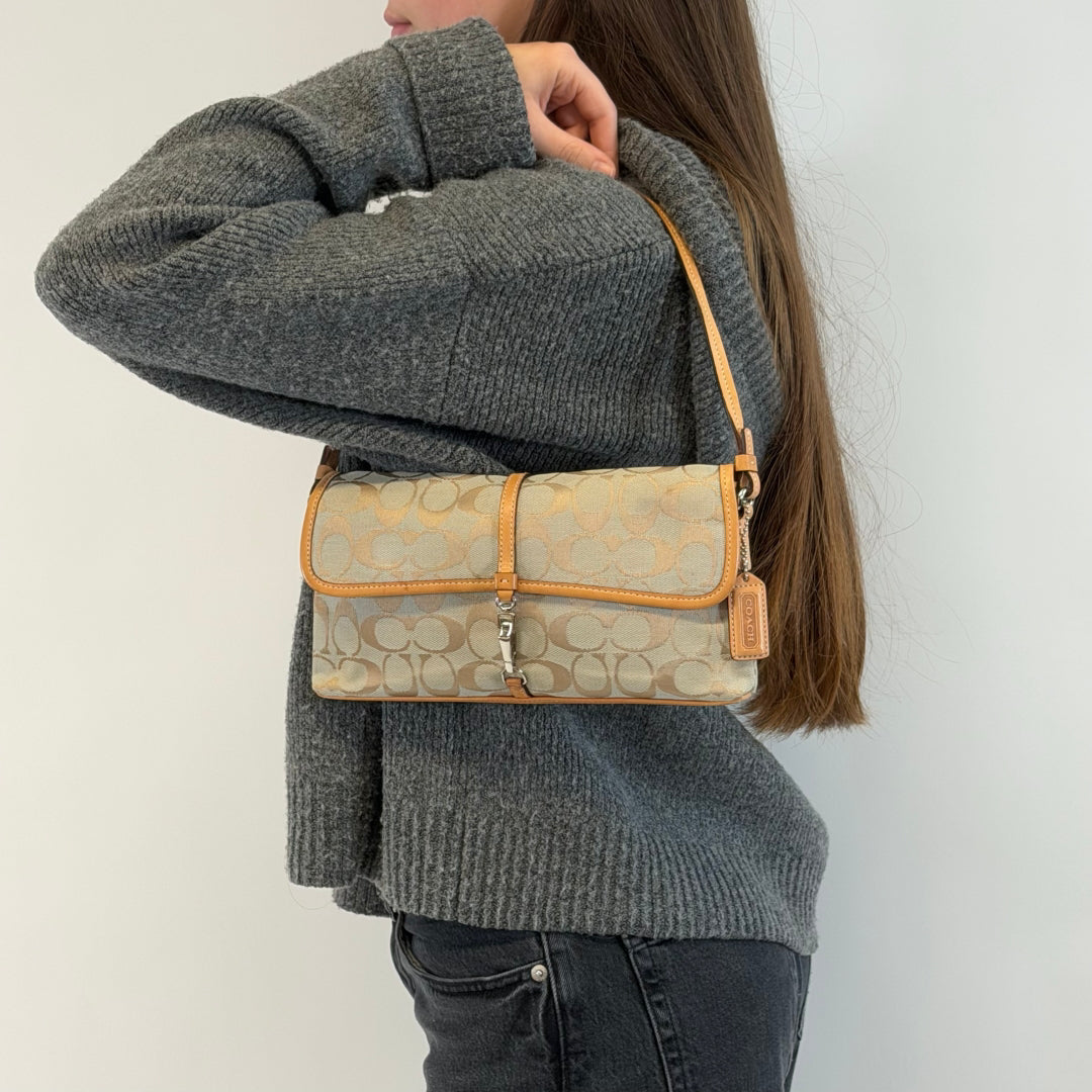 Coach Pochette Signature Soho
