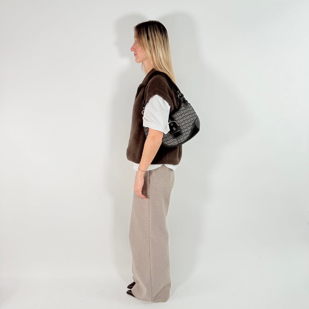 Signature shoulder bag 