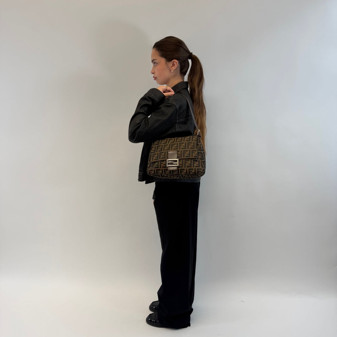 Fendi Schultertasche Mamma Baguette
