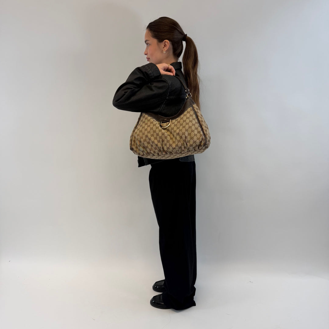 Borsa a tracolla con anello a D grande