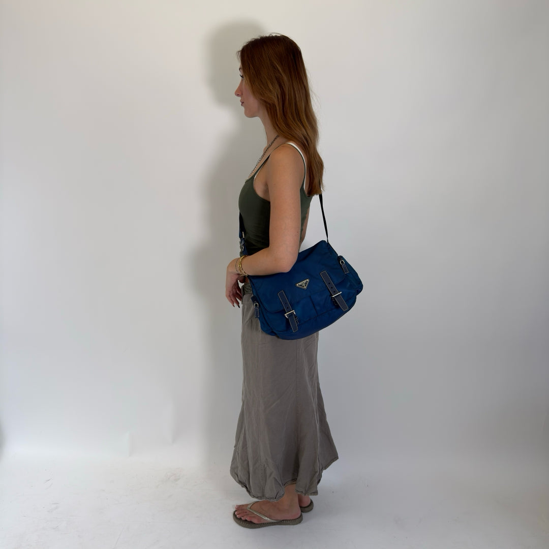 Prada Messengertasche mit seitlichen Taschen