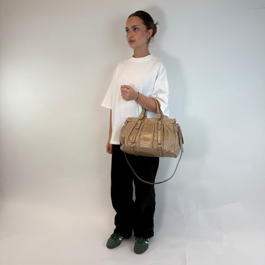 Miu Miu handbag Vitello Lux with shoulder strap made of beige leather