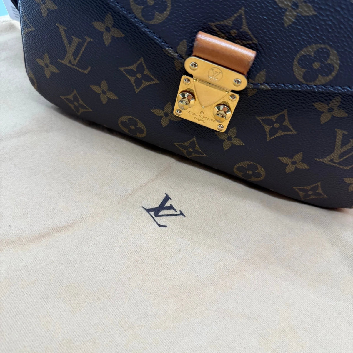 Louis Vuitton Umhängetasche Pochette Métis monogram braun – mit Staubbeutel