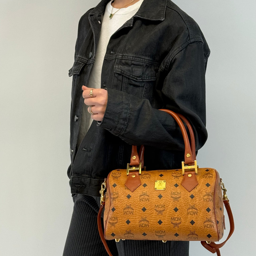 MCM Handtasche Boston mit Umhängegurt visetos braun
