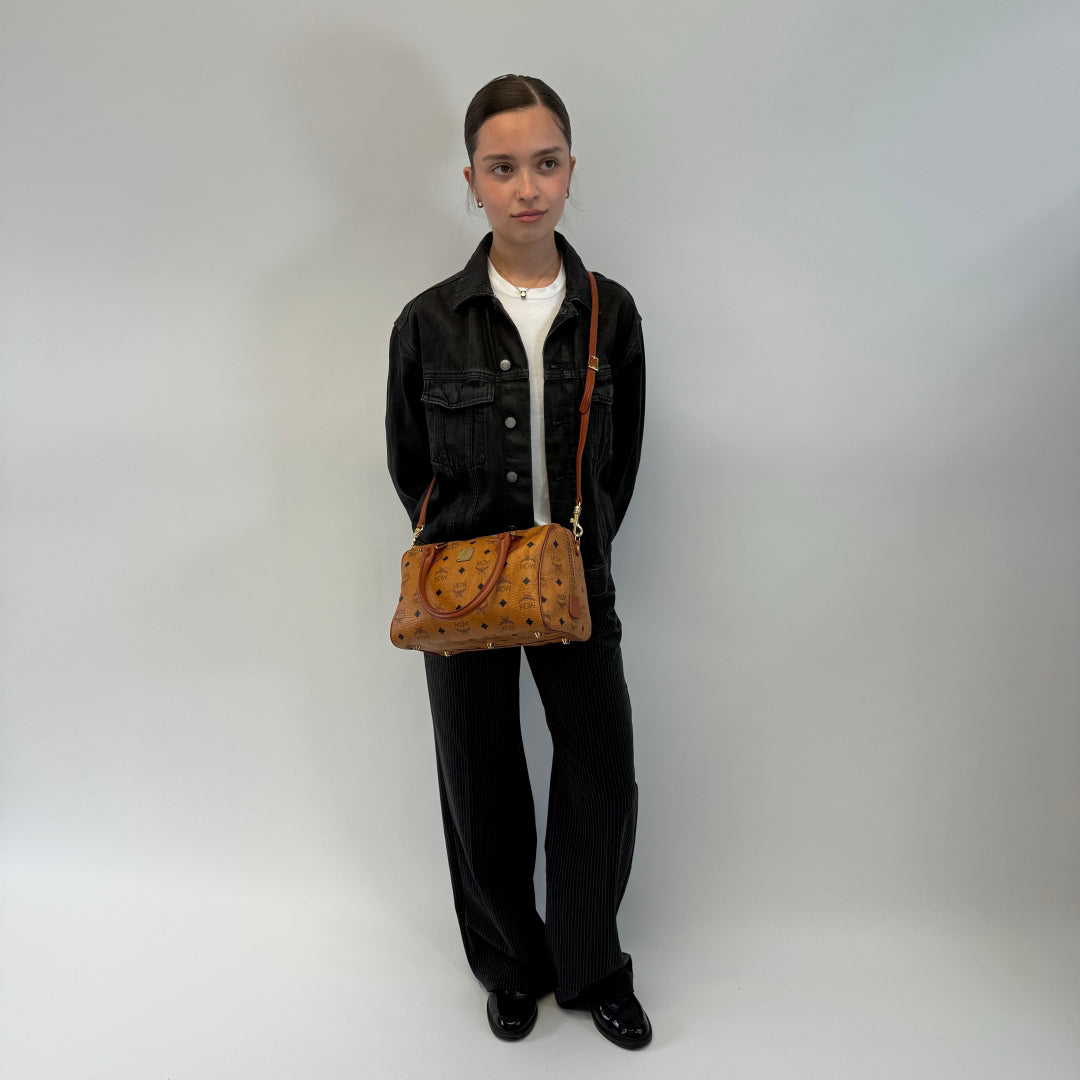MCM Handtasche Boston mit Umhängegurt visetos braun