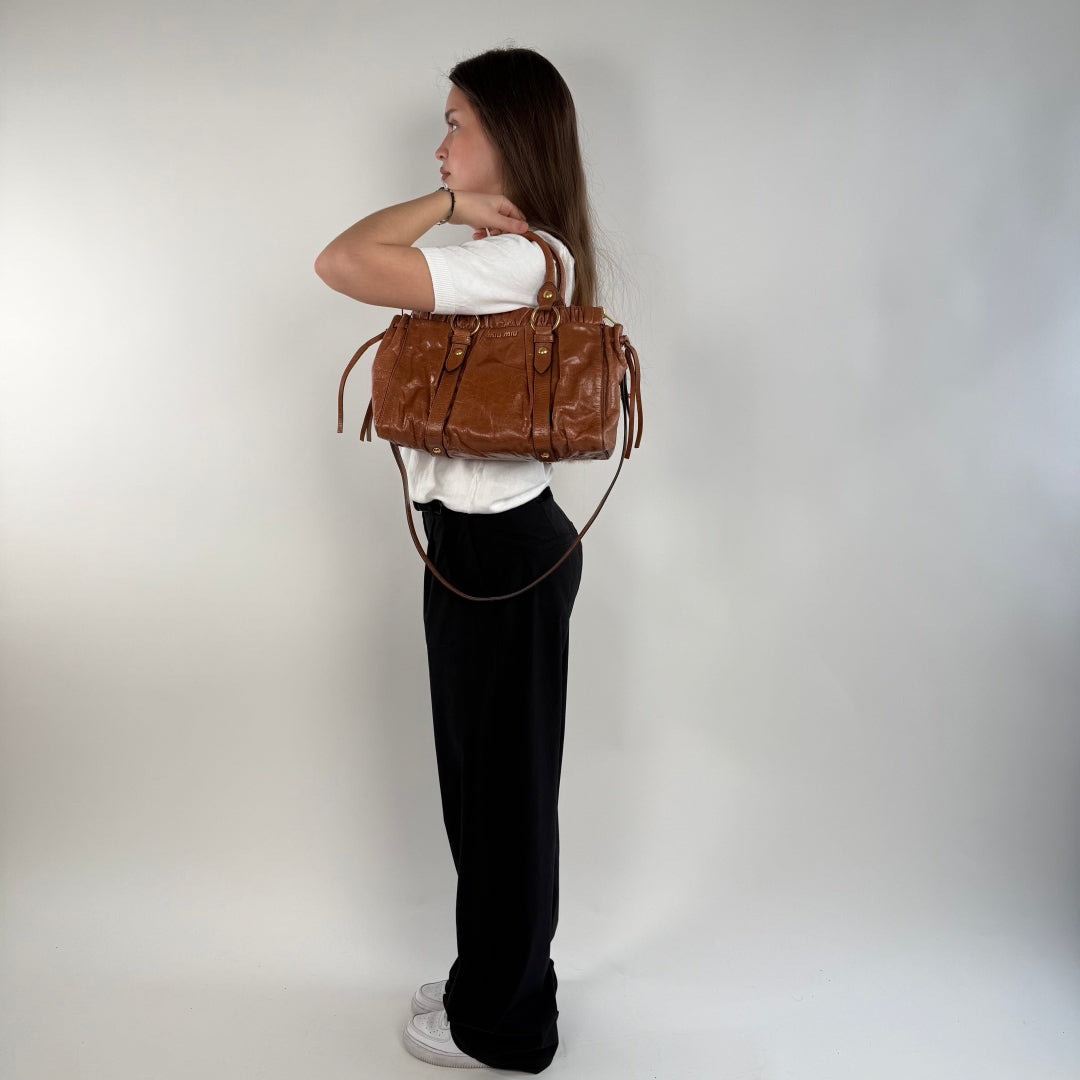 Miu Miu Handtasche Vitello Lux dunkelbraun