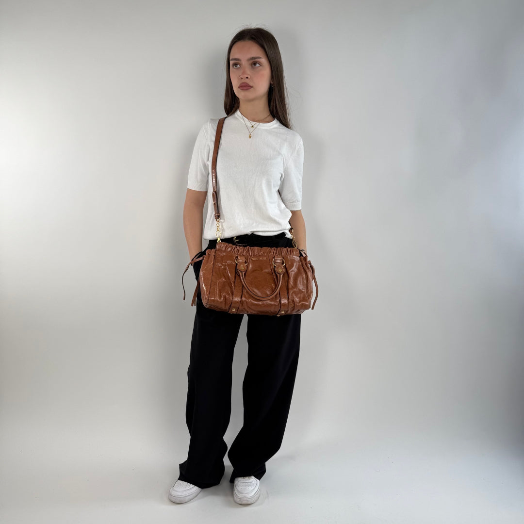 Miu Miu Handtasche Vitello Lux dunkelbraun