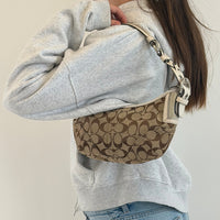 Coach Schultertasche Hobo Signature