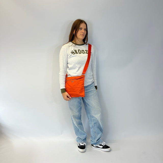 Prada Umhängetasche mit silbernen Zipper aus Nylon orange
