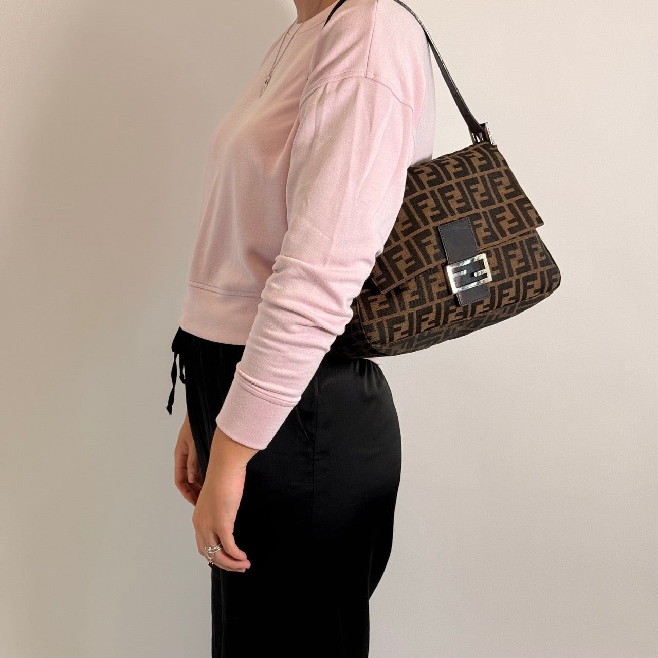 Fendi Schultertasche Mamma Baguette