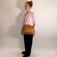 MCM Schultertasche Klara Hobo medium