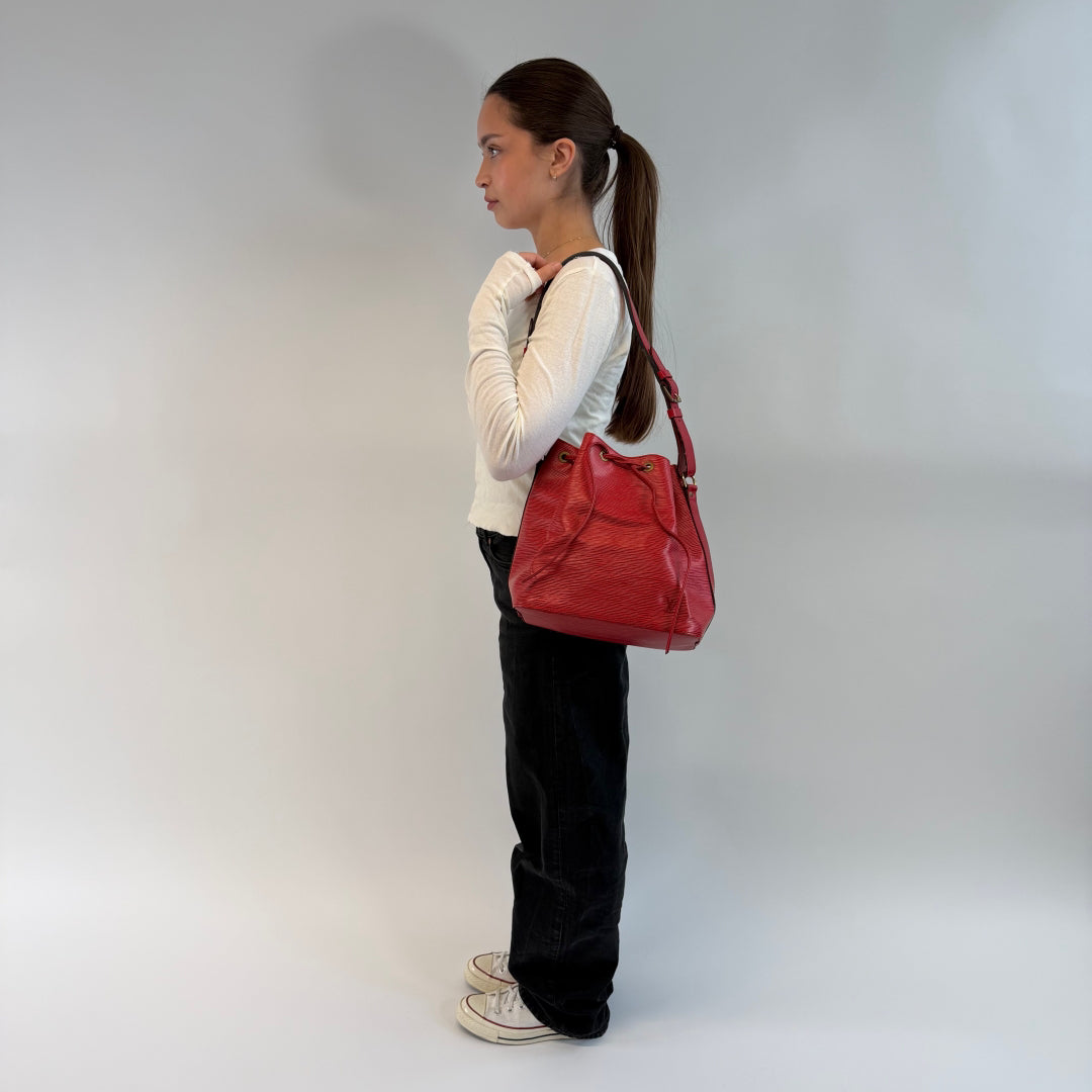 Louis Vuitton Schultertasche Sac Noé petit Epi