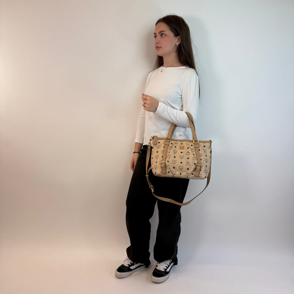 MCM Handtasche mit Umhängegurt visetos beige