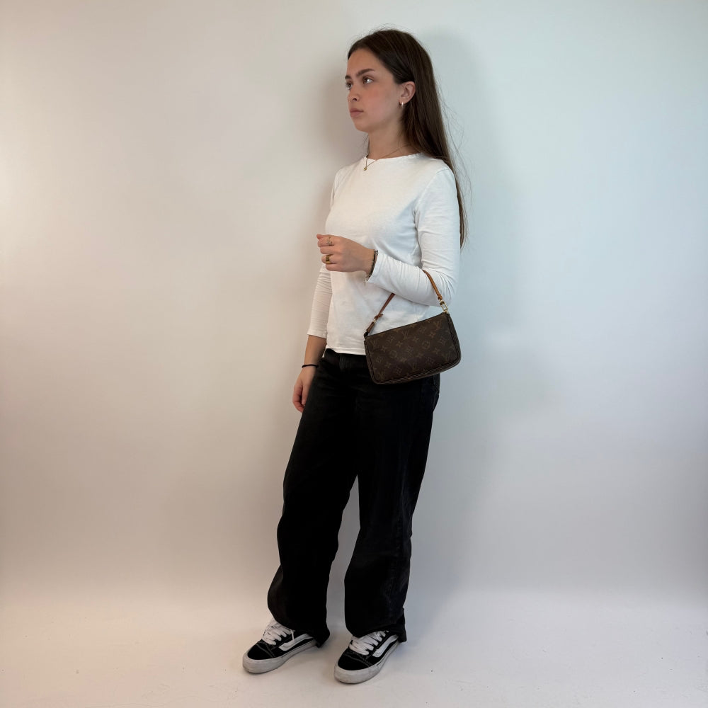 Louis Vuitton Pochette Accessoires monogram braun