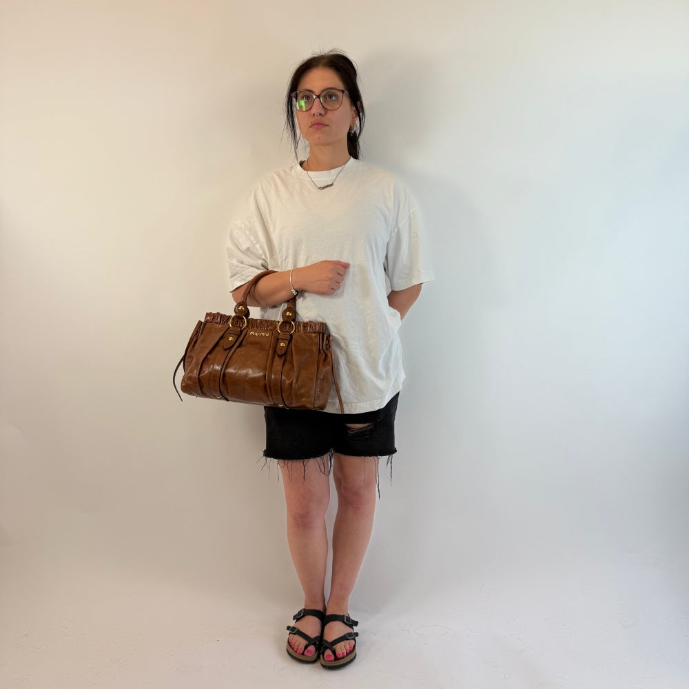 Miu Miu Handtasche Vitello Lux aus Leder dunkelbraun