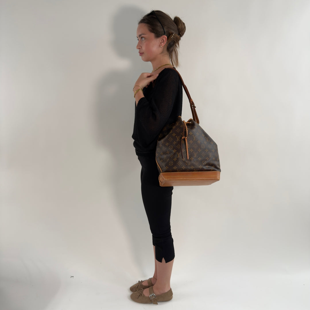 Louis Vuitton Sac Noé Grande Shoulder Bag