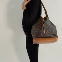 Louis Vuitton Sac Noé Grande Shoulder Bag