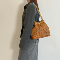 MCM Schultertasche Soft Berlin Bucket