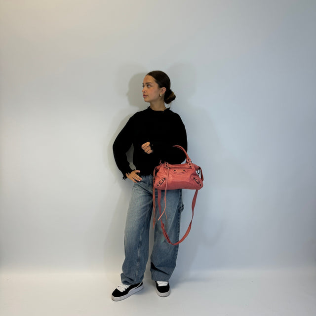 Balenciaga handbag The Frist City Bag with shoulder strap made of leather in pink