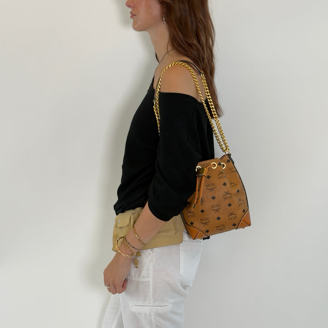 MCM Schultertasche Soft Berlin Bucket small