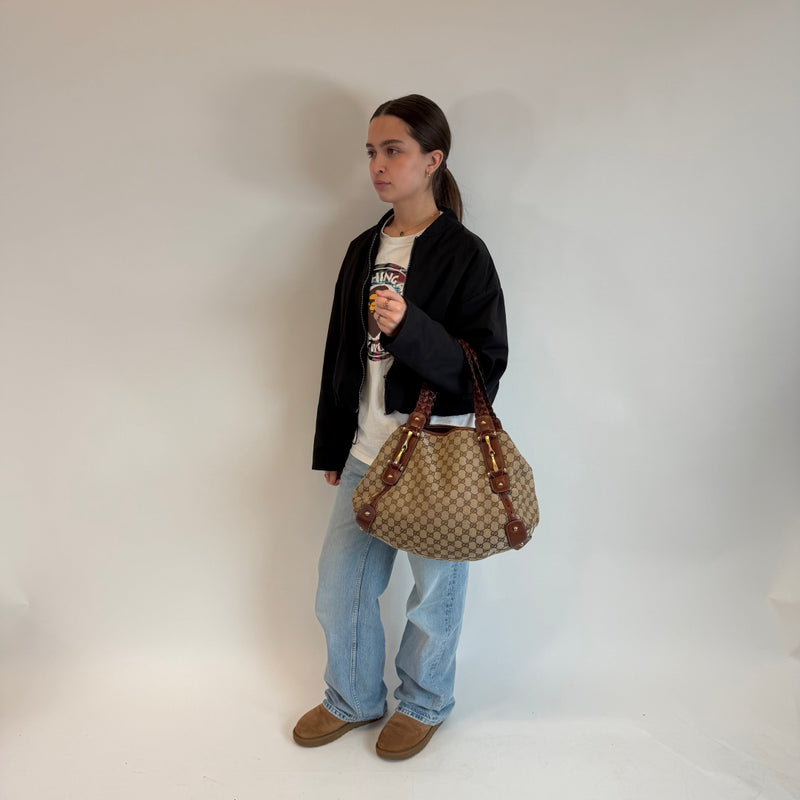 Shopper Pelham