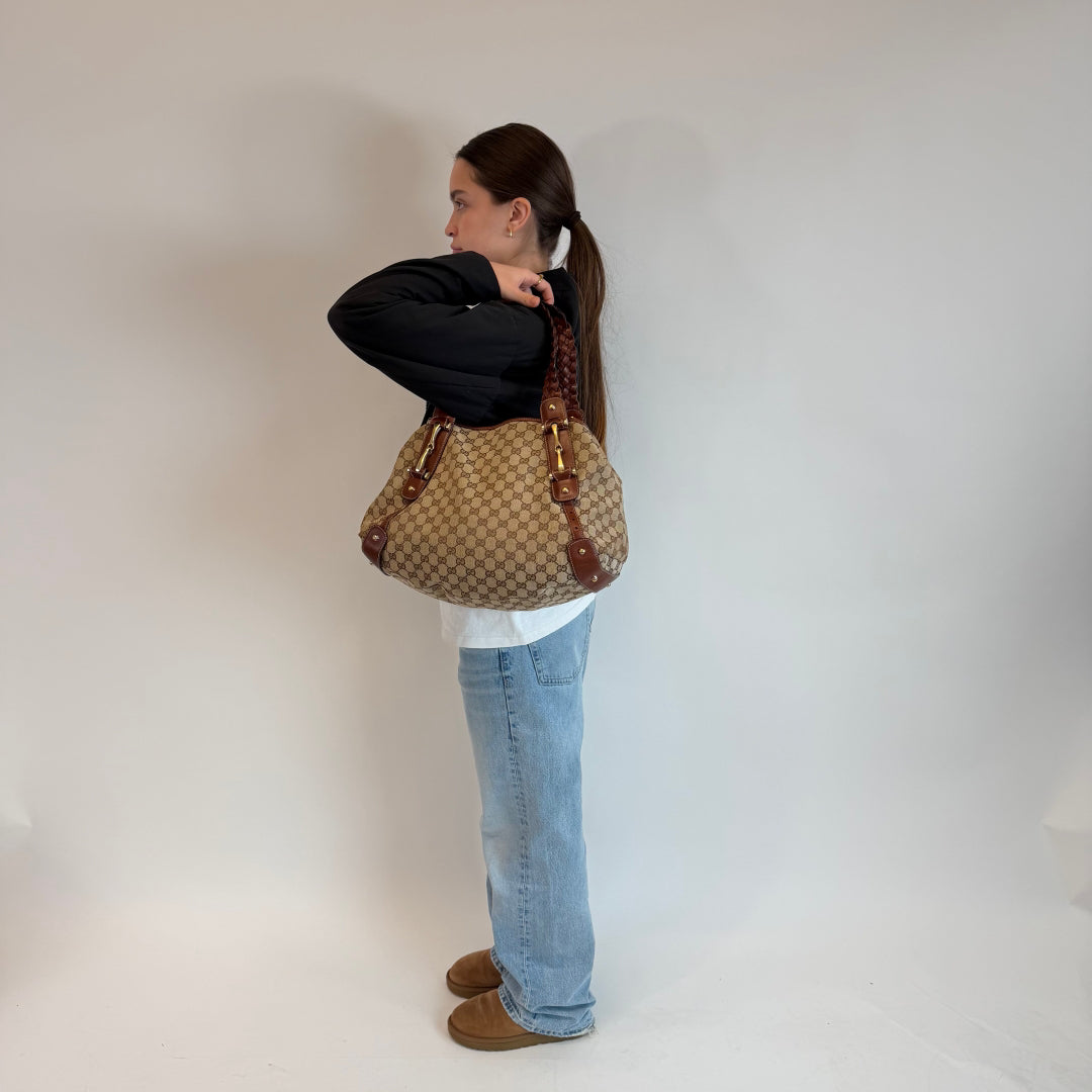 Shopper Pelham