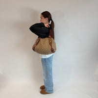 Shopper Pelham