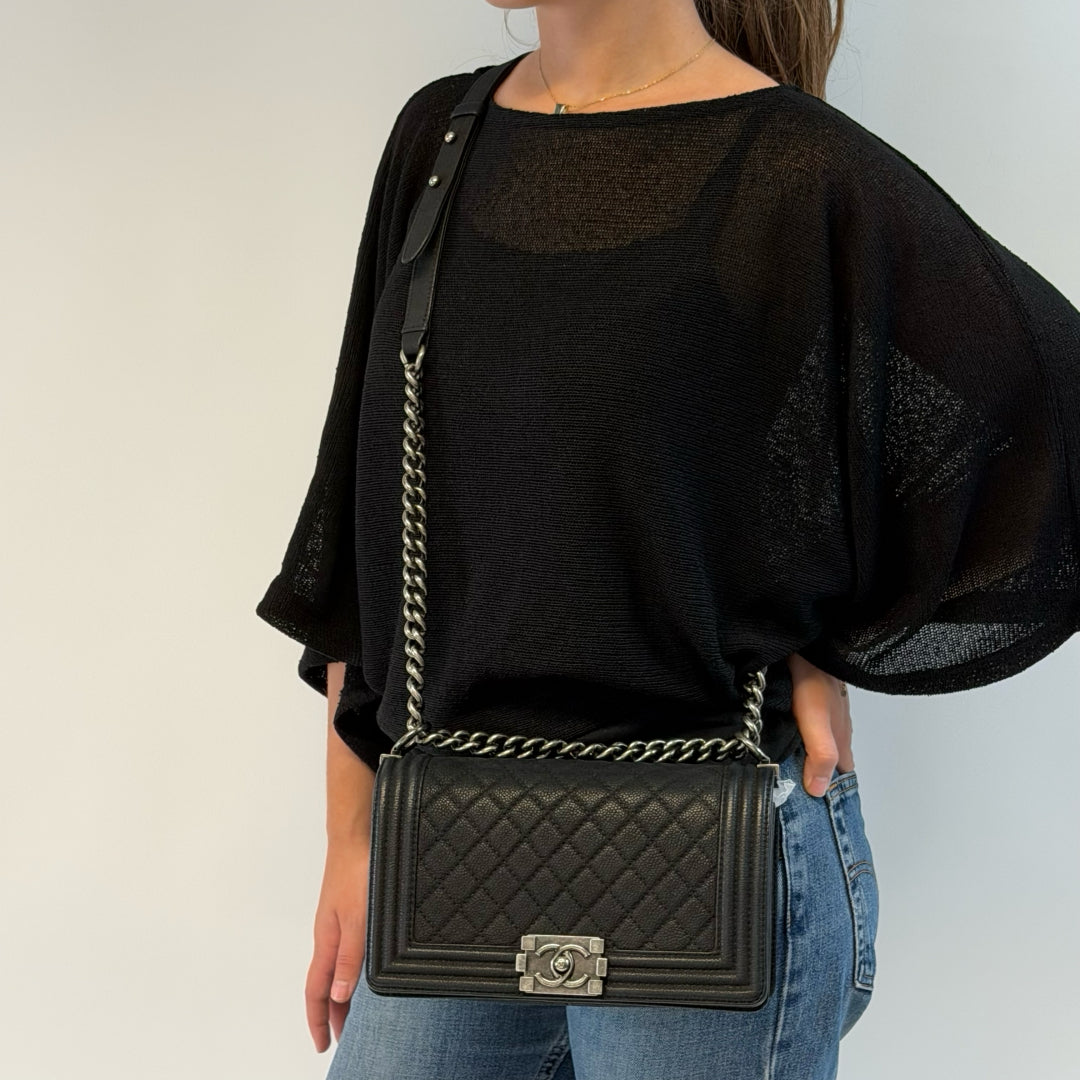 Chanel Handtasche Boy bag medium